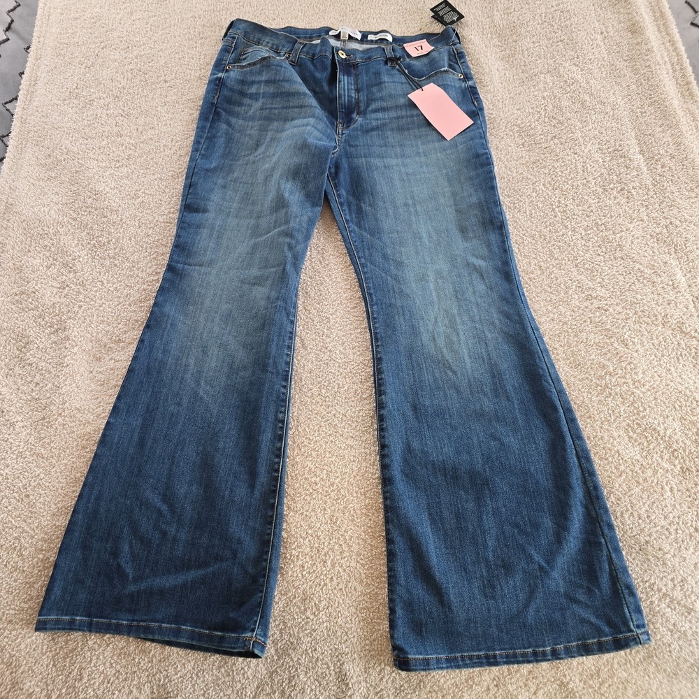 Celebrity Pink Mid Rise Flare Denim Jeans Juniors Size 17 Dark Wash‎ NWT